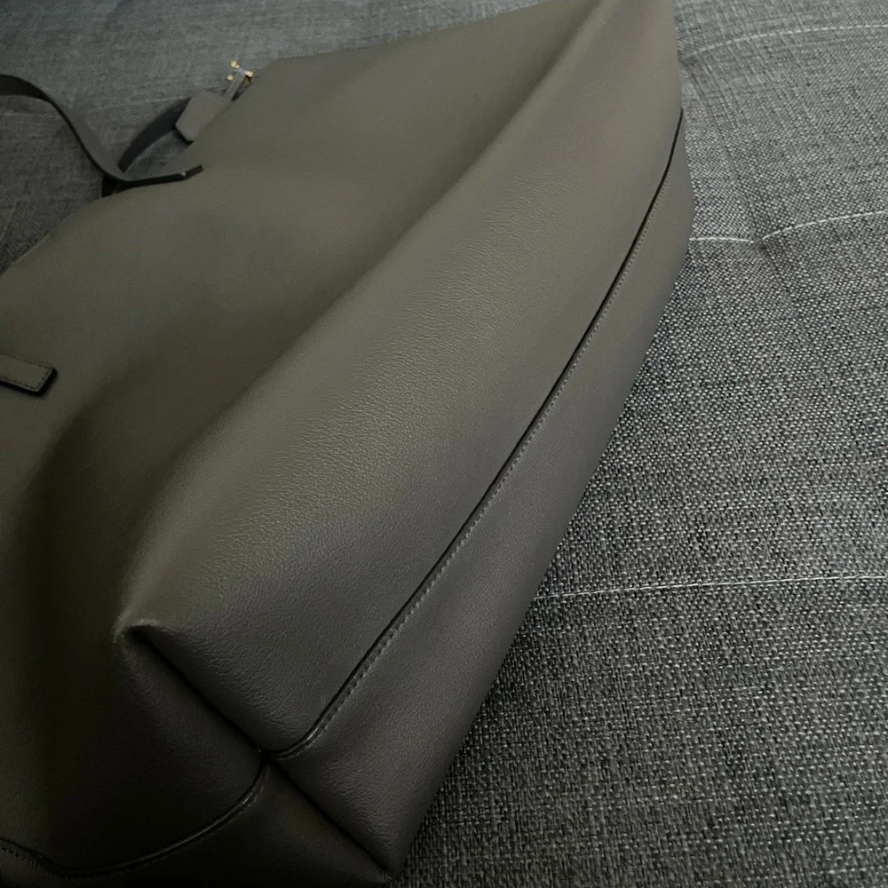 YSL Yves Saint Laurent grey tote with pouch - Picture 7 of 16